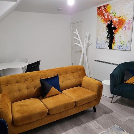 Garland Modern 2 Bedroom Apartment With Parking London 普拉姆斯特德 外观 照片