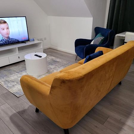 Garland Modern 2 Bedroom Apartment With Parking London 普拉姆斯特德 外观 照片