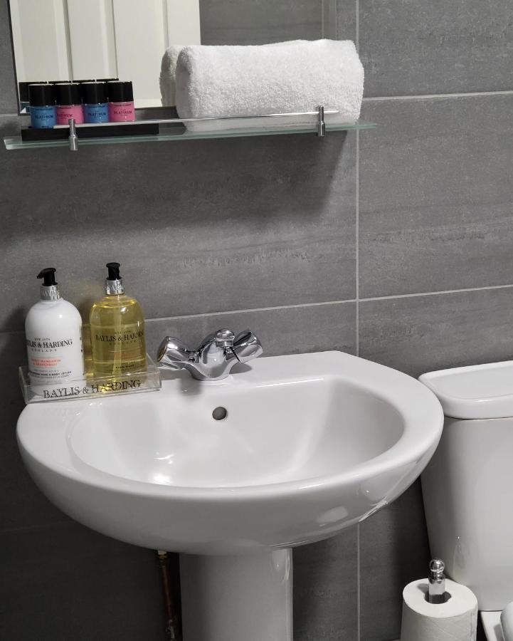 Garland Modern 2 Bedroom Apartment With Parking London 普拉姆斯特德 外观 照片